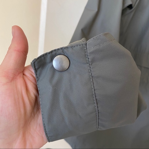 Columbia Wind Breaker - Picture 4 of 6